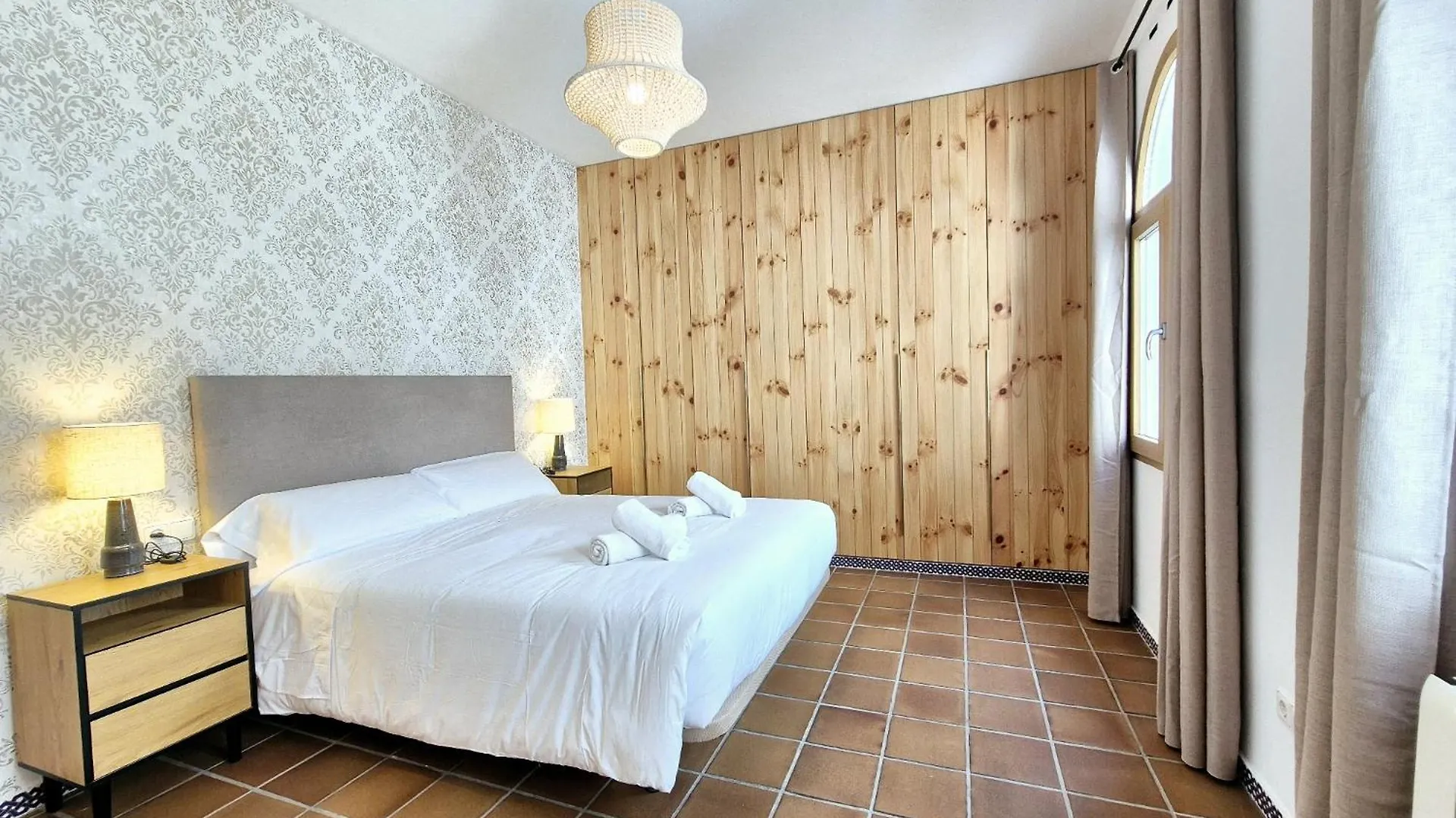 Bhost - Palace Córdoba