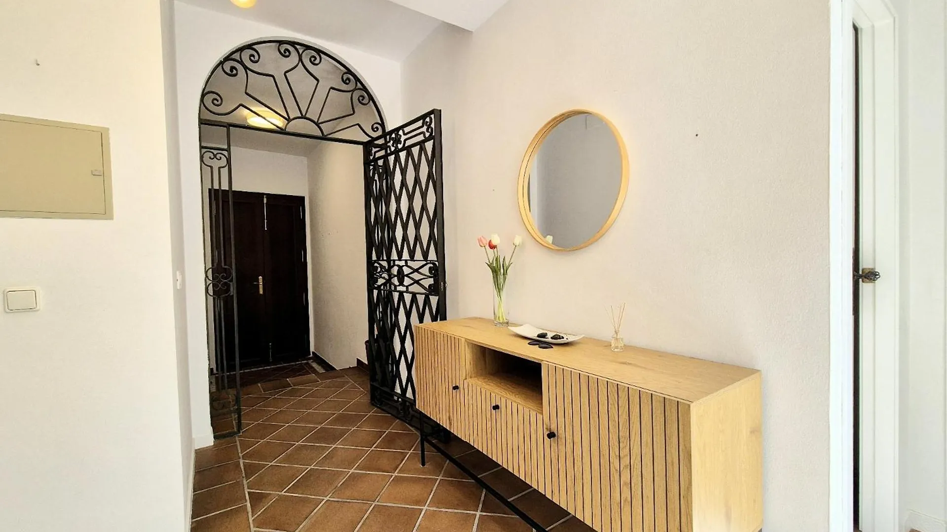 Bhost - Palace Córdoba